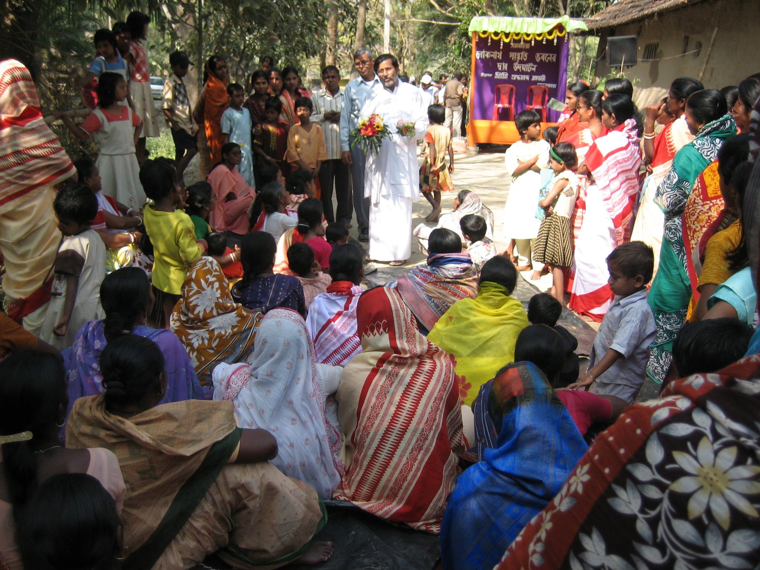 Bodhi Shuddhaanandaa serving communities